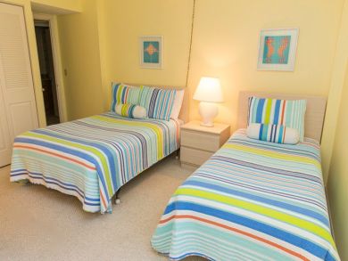 Bedroom with Two Twin Beds